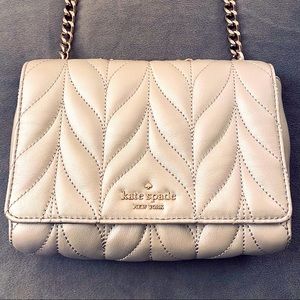 NWOT Kate Spade Metallic White Quilted Crossbody